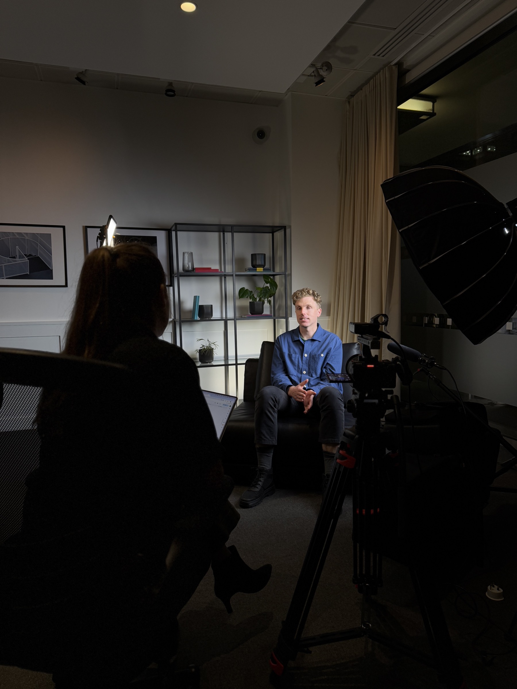 London interview setup with cinema lighting